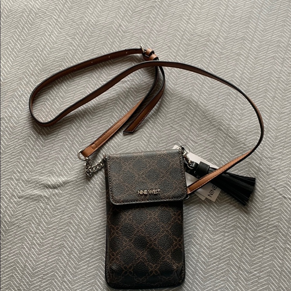 Crossbody cellphone bag